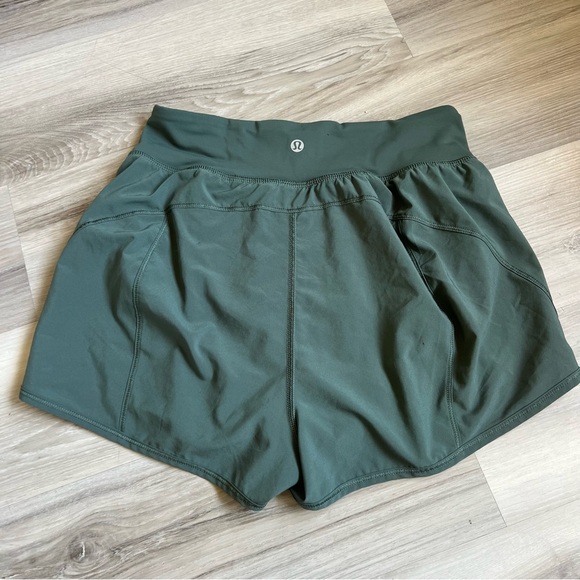 Lululemon Lean In Shorts - Picture 1 of 3